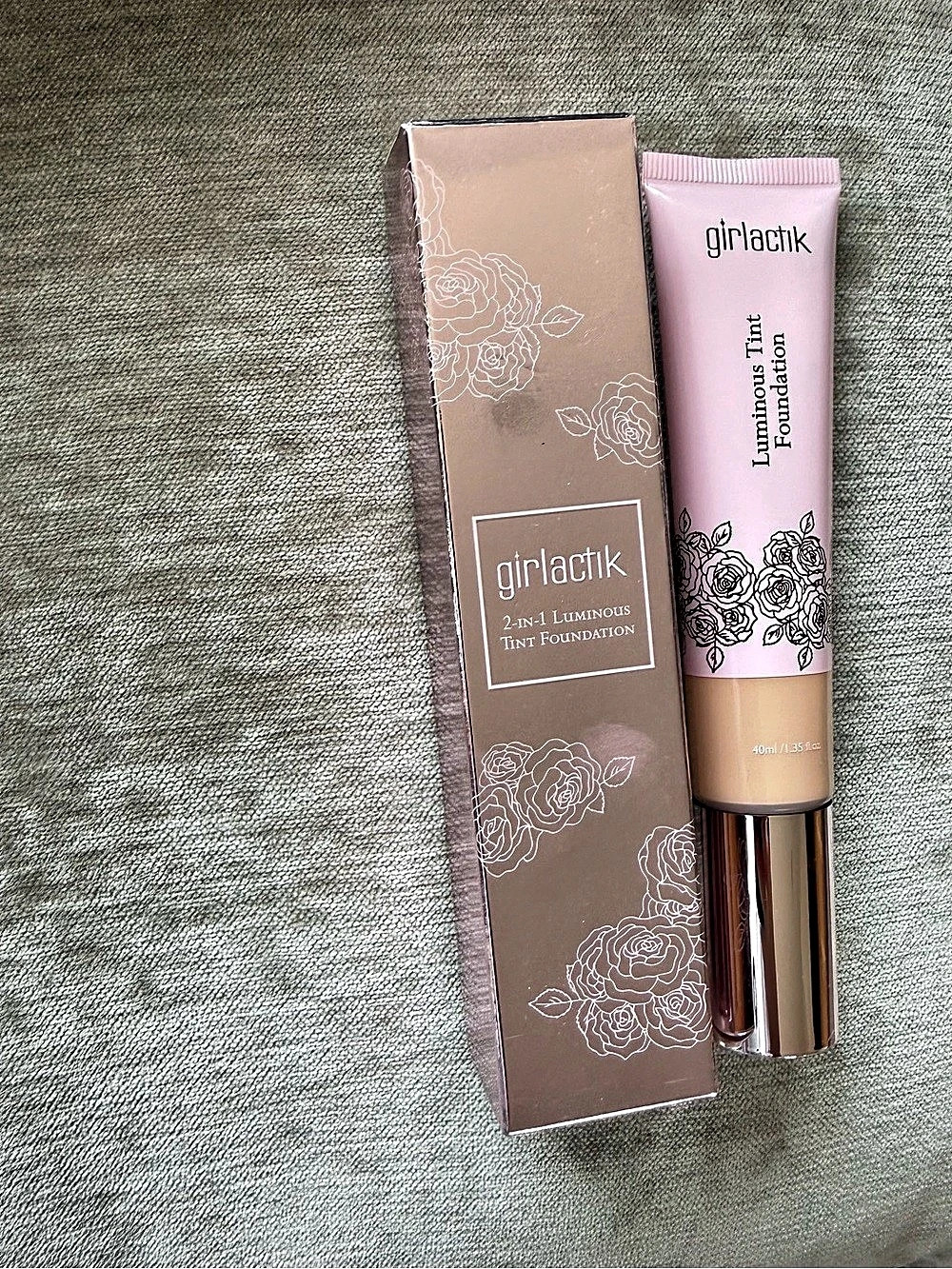 girlatik 2-in-1 Luminous Tint Foundation NWT